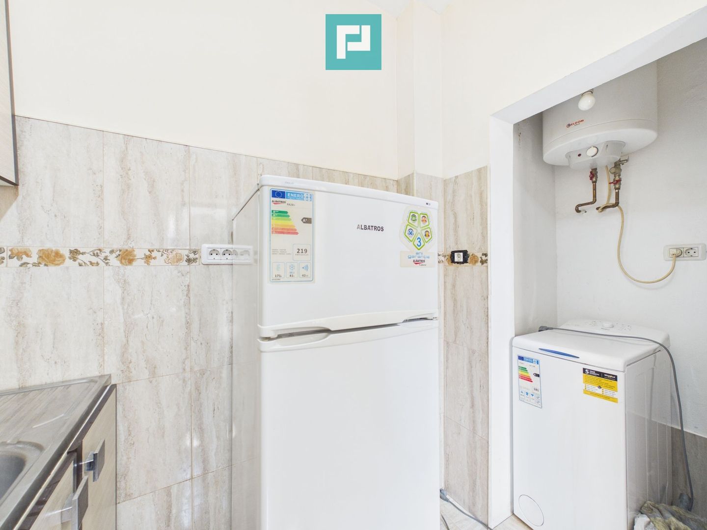 Apartament cu o cameră zona Vârful cu Dor - Poză 4