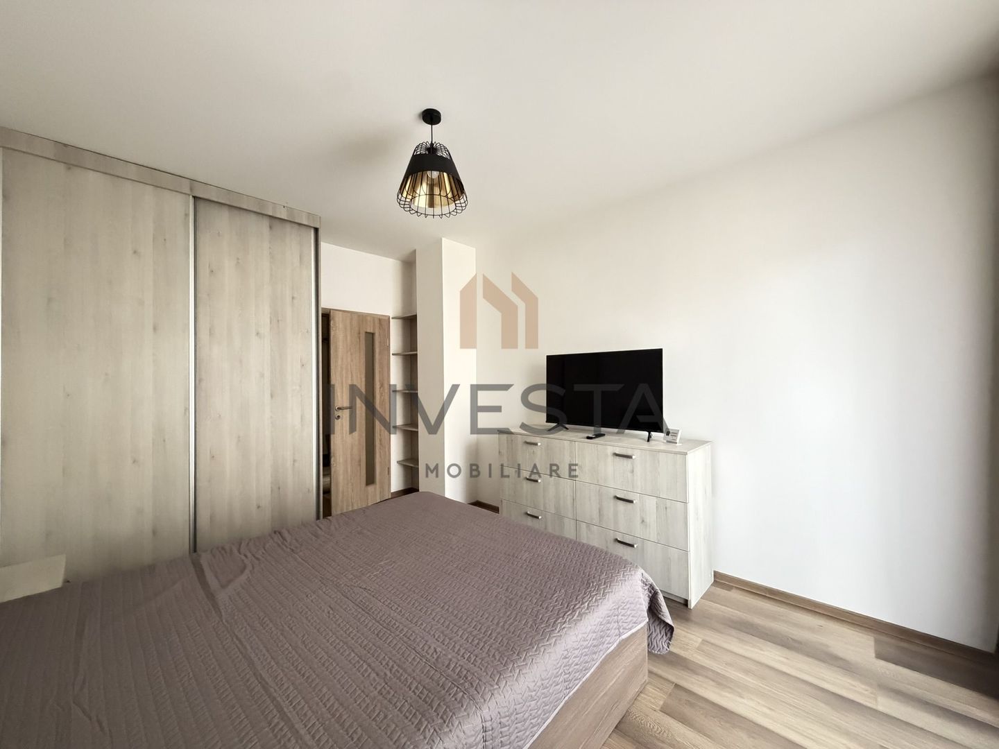 Apartament cu 2 camere de inchiriat cu parcare subterana, Europa - Poză 9