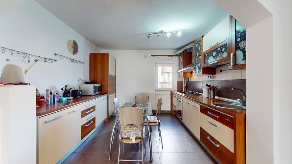 Apartament 4 camere – Strada Novaci Bloc 1989 Zona excelenta - Poză 1