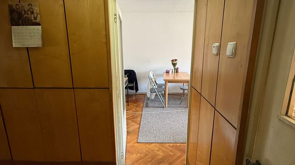 BRASADAS vinde ap 3 cam etaj 2/4 in Micro 17. - Poză 1