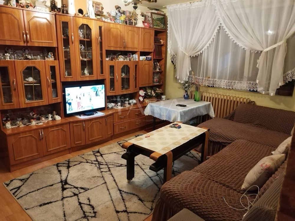 Apartament spațios, 3 camere, Gheorgheni, lângă Piața Hermes. - Poză 1