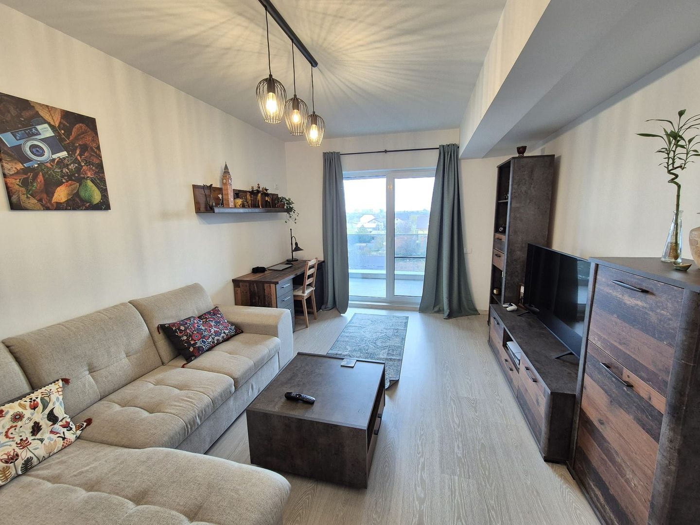 Apartament cu 3 camere 98,52 mp - Dobroesti - Poză 1