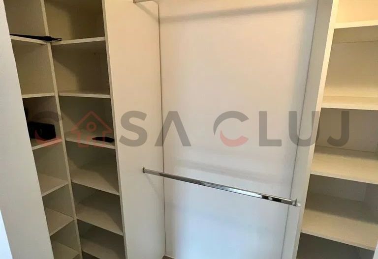 Apartament cu 3 camere in zona restaurant Rod, Europa - Poză 9