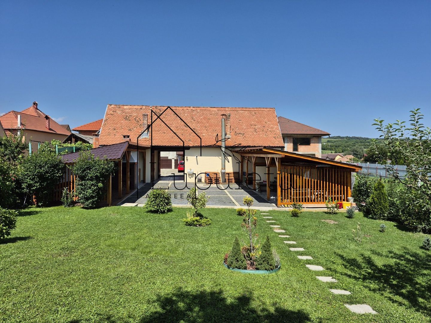 Casa de Vanzare Rasinari | 6 Camere | 200 MPU | Teren 979 MP | - Poză 5