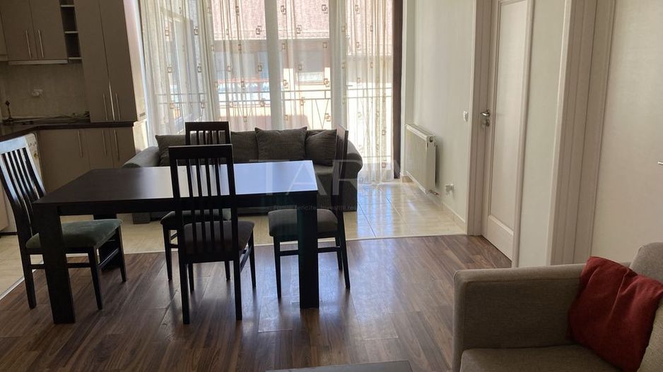 Apartament cu 3 camere, renovat, două balcoane, parcare, zona Teilor. - Poză 3