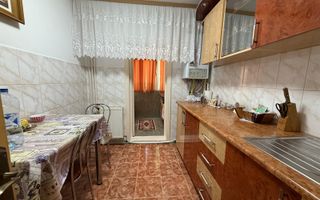 De închiriat – apartament cu 2 camere, zona Economic - Poză 4