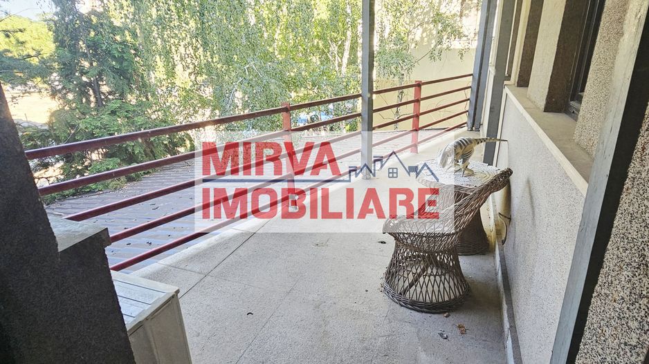 🏡 Casă deosebită – 2 unități locative, 6 dormitoare, zona Albert - Poză 61