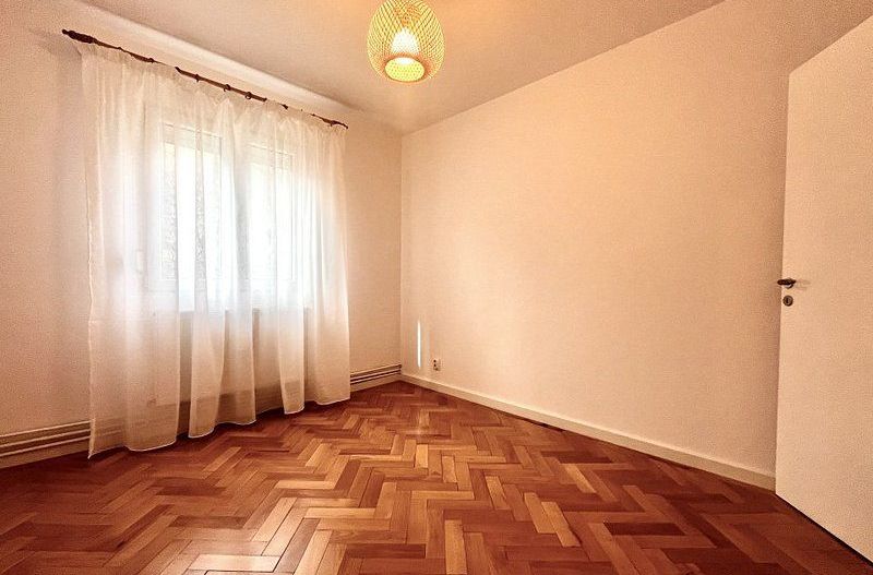 Apartament 3 camere, prima închiriere, elegant si primitor, in Circumvalațiunii - Poză 18