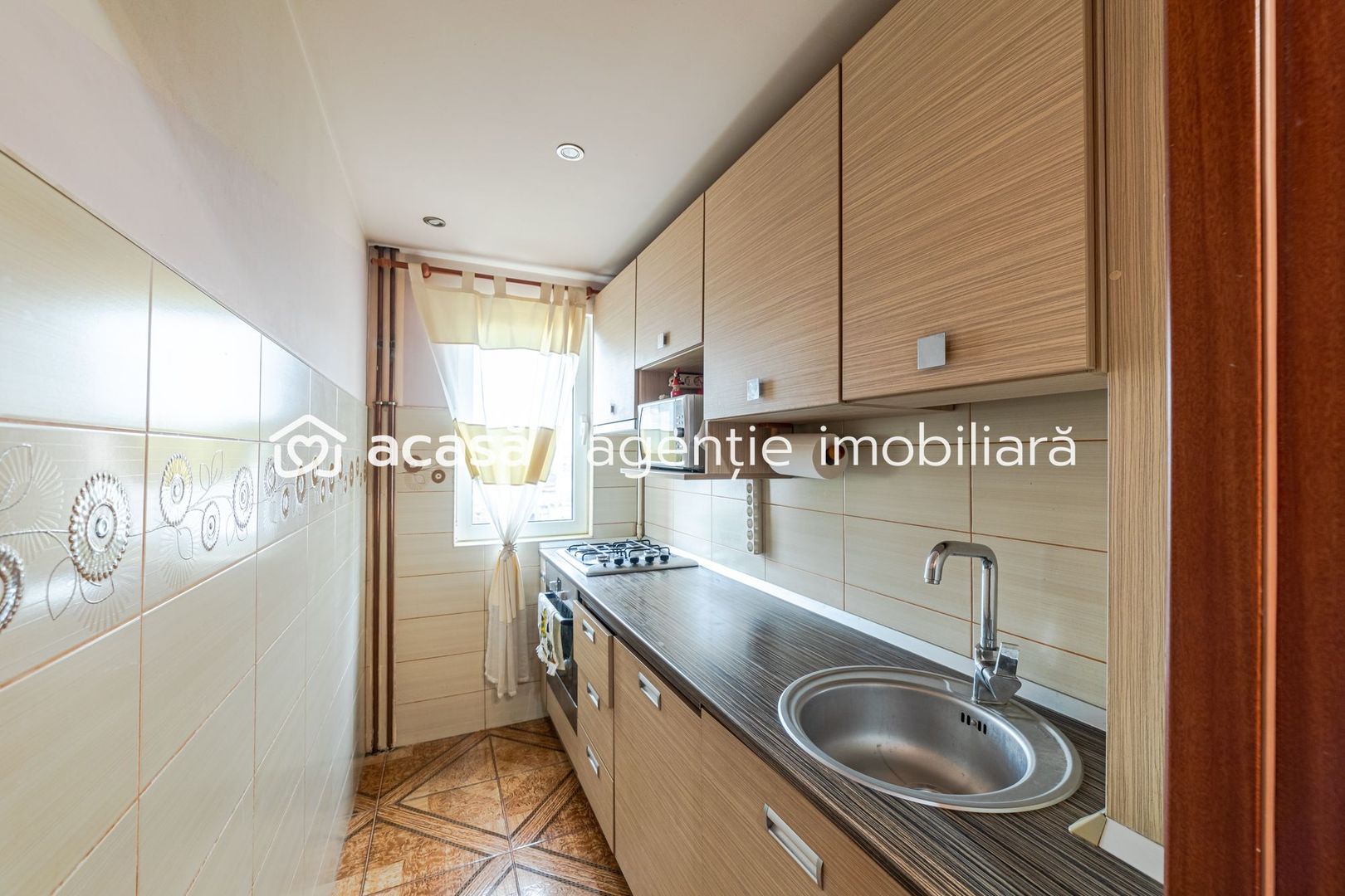 Apartament cu 3 camere in Vlaicu - Poză 4