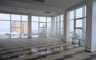 Cladire de birouri cu  spatii vitrate generoase in Zorilor. - Poză 3