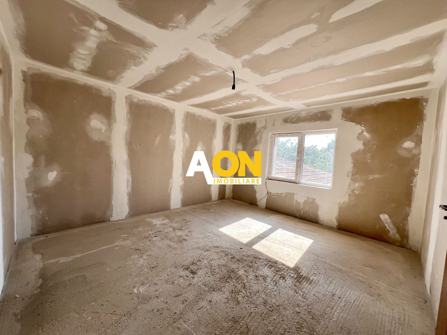 Casa De Vanzare | Vurpar, Comuna Vintu de Jos | Teren 730 mp - Poză 2