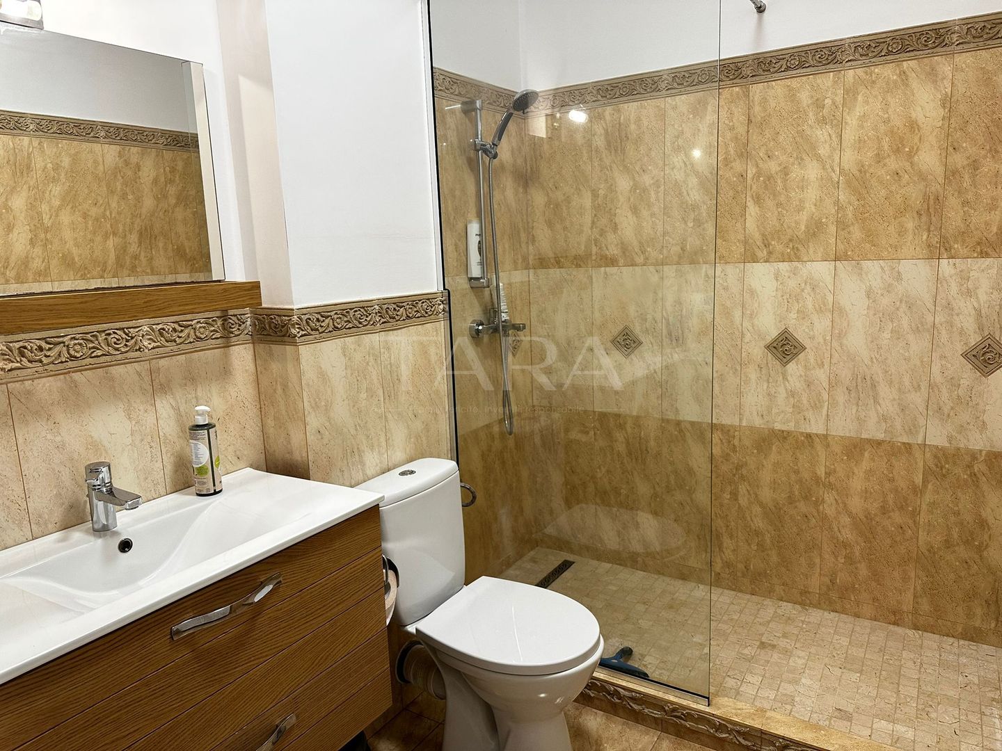 EXCLUSIVITATE. Studenti UMF. ULTRACENTRAL, Platinia Elite Residence. - Poză 12