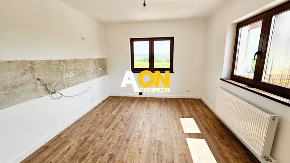 1/2 Duplex, 4 camere, 449 mp teren, asfalt, toate utilitatile, Cetate - Poză 7