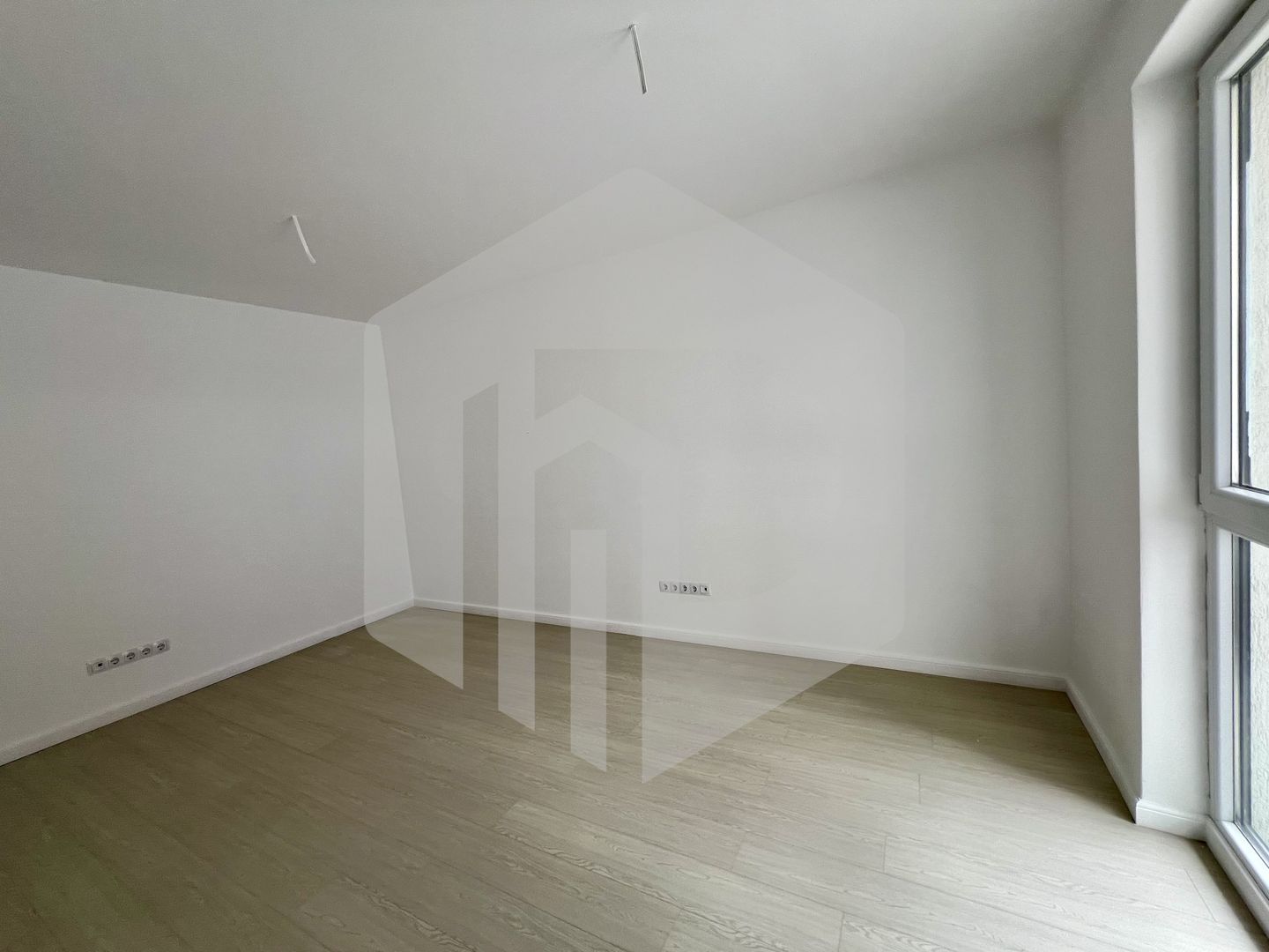 Apartament/ spatiu comercial in zona Kogalniceanu- Parter- La cheie - Poză 15