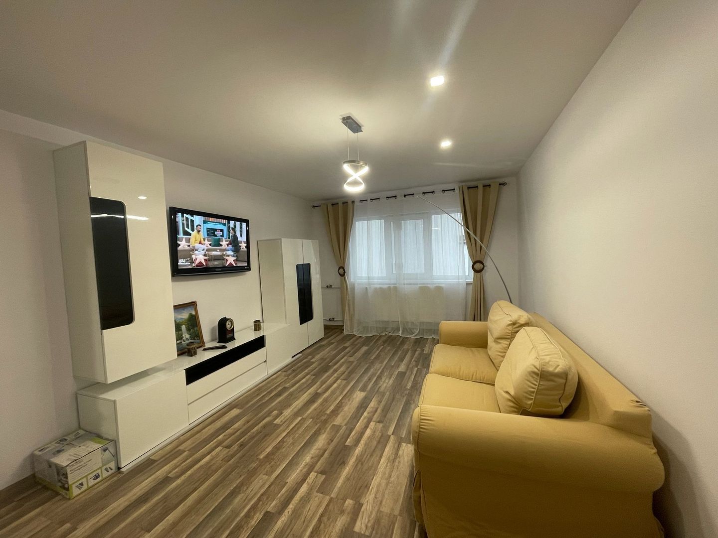 APARTAMENT MODERN | COMPLET MOBILAT SI UTILAT| 2 CAMERE | RADAUTI - Poză 1