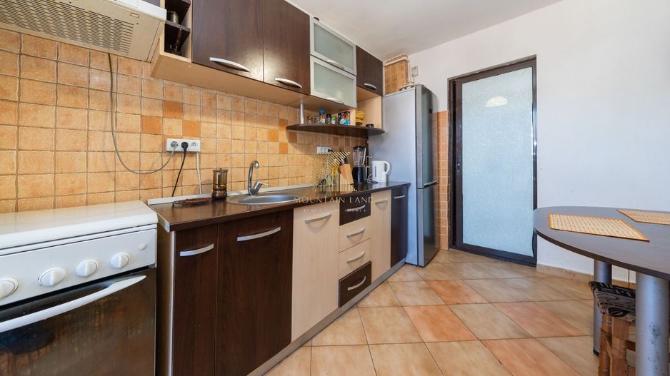 Apartament 3 camere, vedere superbă, Răcădău, str. Carpenului - Poză 4