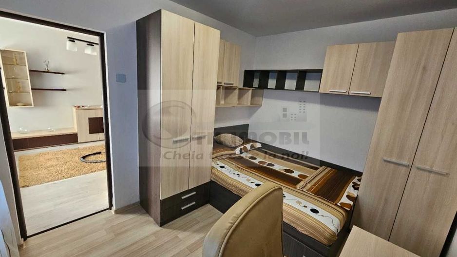 Apartament 3 camere - Alexandru cel Bun - Poză 4