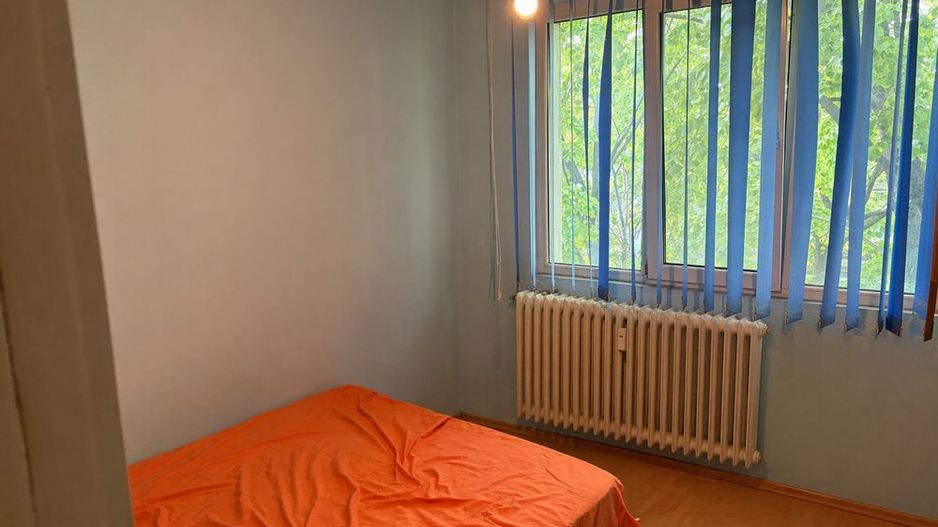 Apartament 3 camere decomandat 5 minute de metrou Valea Ialomitei - Poză 4