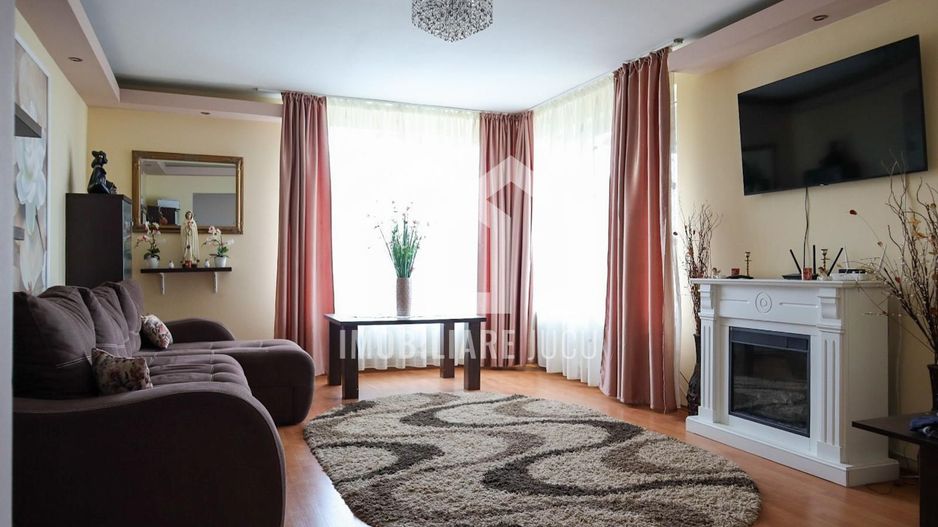 Casa la cheie, 7 camere, 256mp, teren 1700mp+livada 1100mp, Gadalin - Poză 2