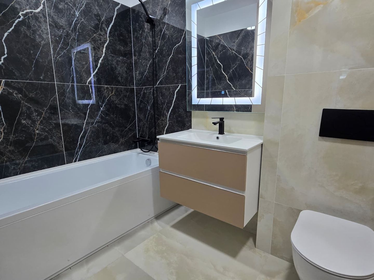 Nou pe piață! Apartament 3 camere–White Titanic Mamaia | Vedere directă la mare - Poză 5