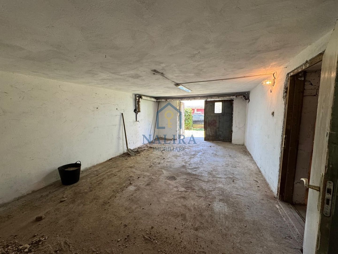 Apartament tip casa de vanzare  P+2  cu garaj -  Sasar - Poză 28