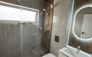 Casă modernă de vânzare - calitate premium, toate utilitatile - Poză 13