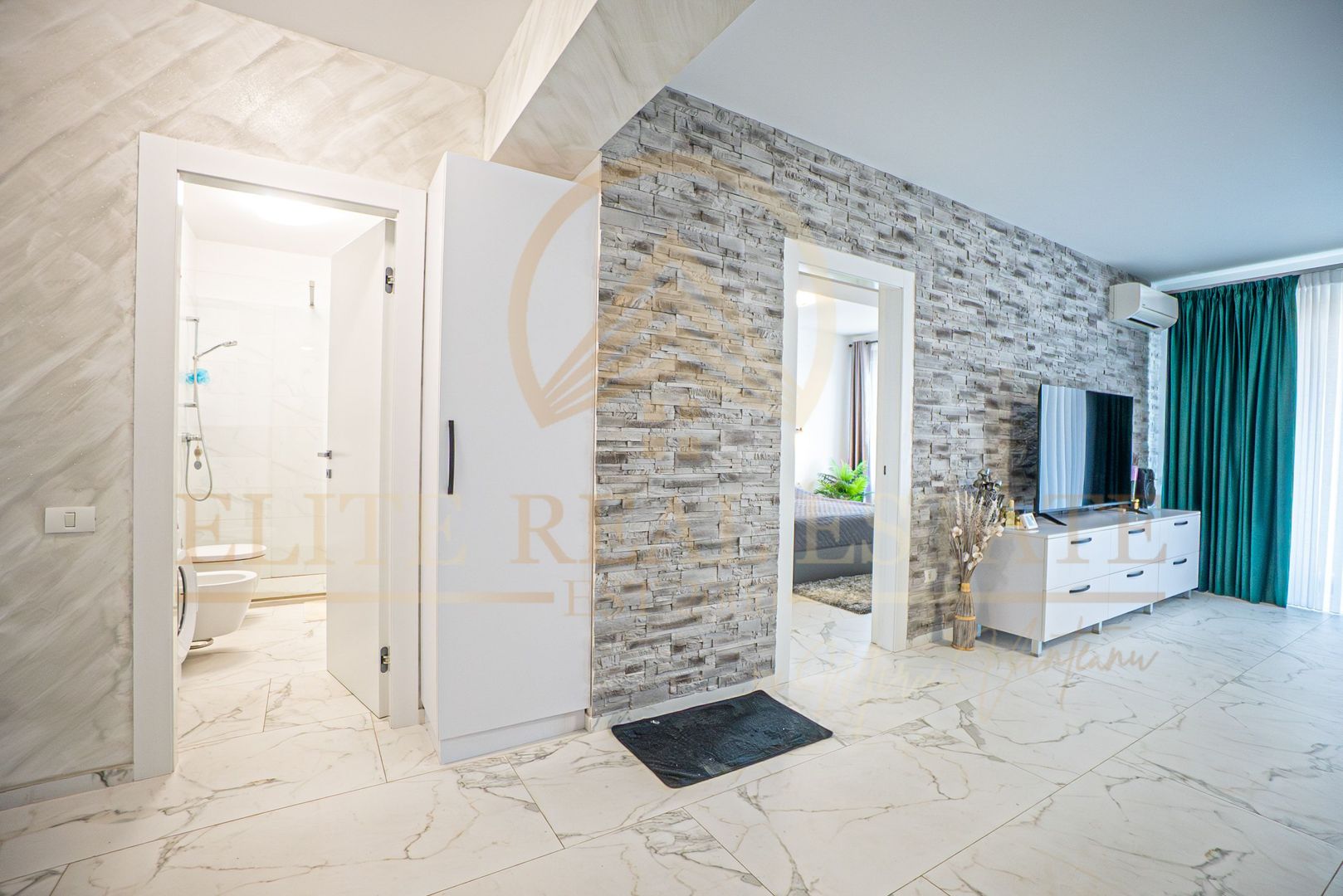 Stațiunea Mamaia - Apartament 2 camere cu vedere la mare. - Poză 12