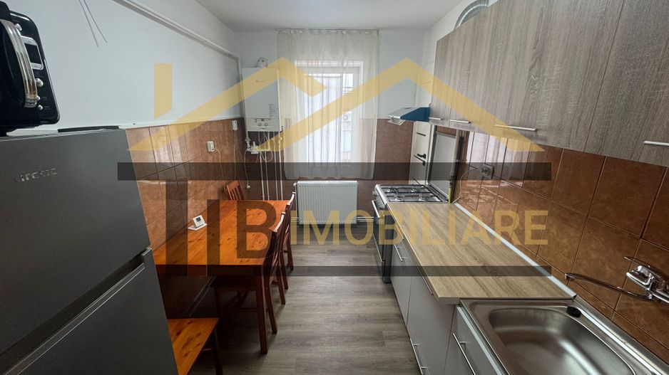 Apartament de 3 camere, 70 mp, decomandat, Zona Fortuna - Poză 8