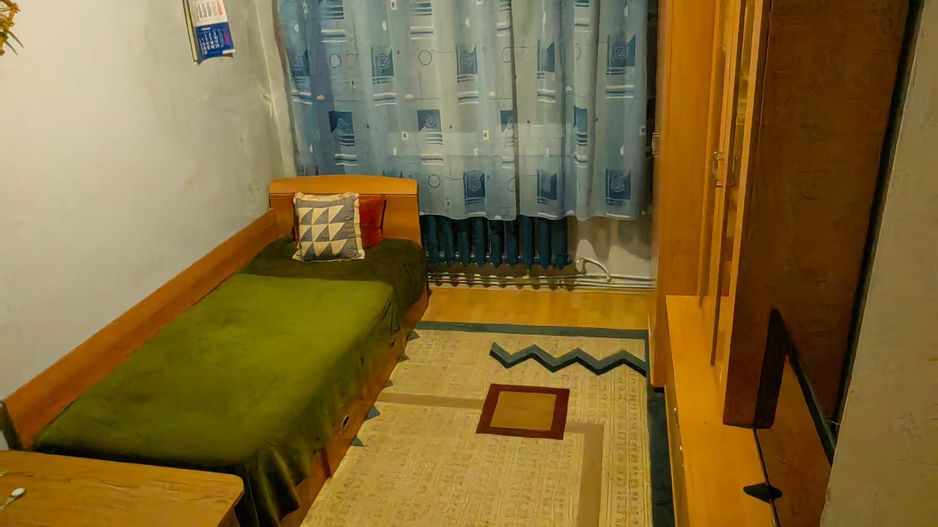 Apartament decomandat 2 camere cu balcon Lacramioarei - Poză 5