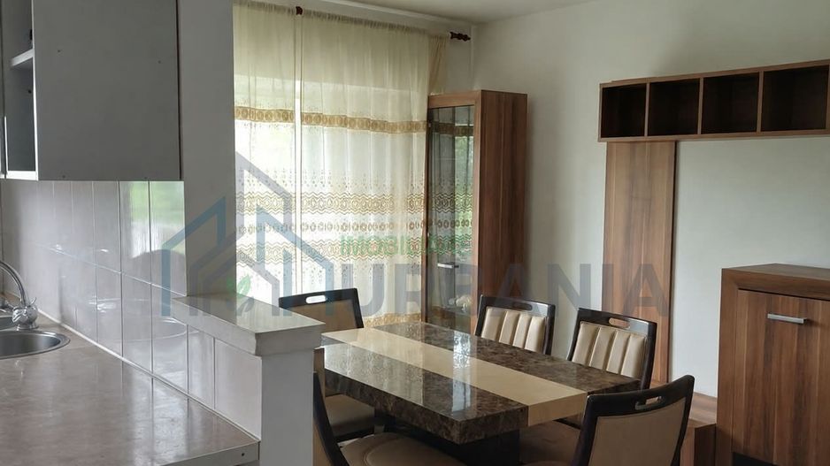 Apartament 4 camere -  semidecomandat  recompartimentat Zona Frumoasa - Poză 3