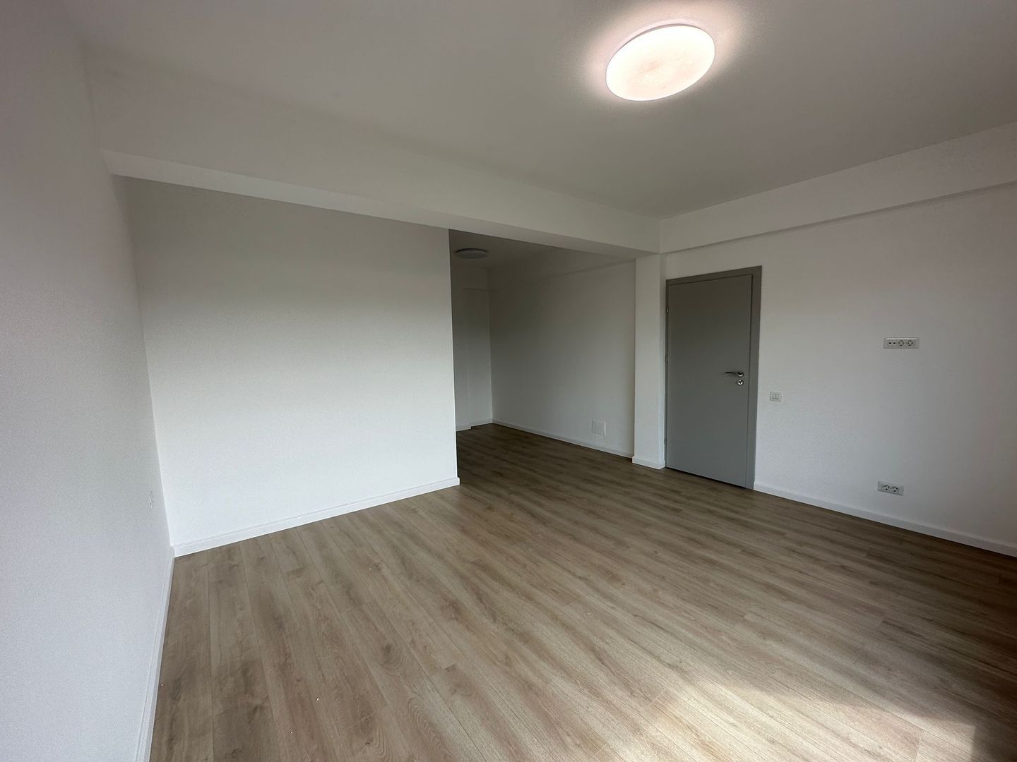 O oază de liniște și eleganță contemporană în inima Tunariului - Poză 10