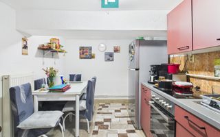 Două case pe un teren generos în Ghiroda - Poză 26