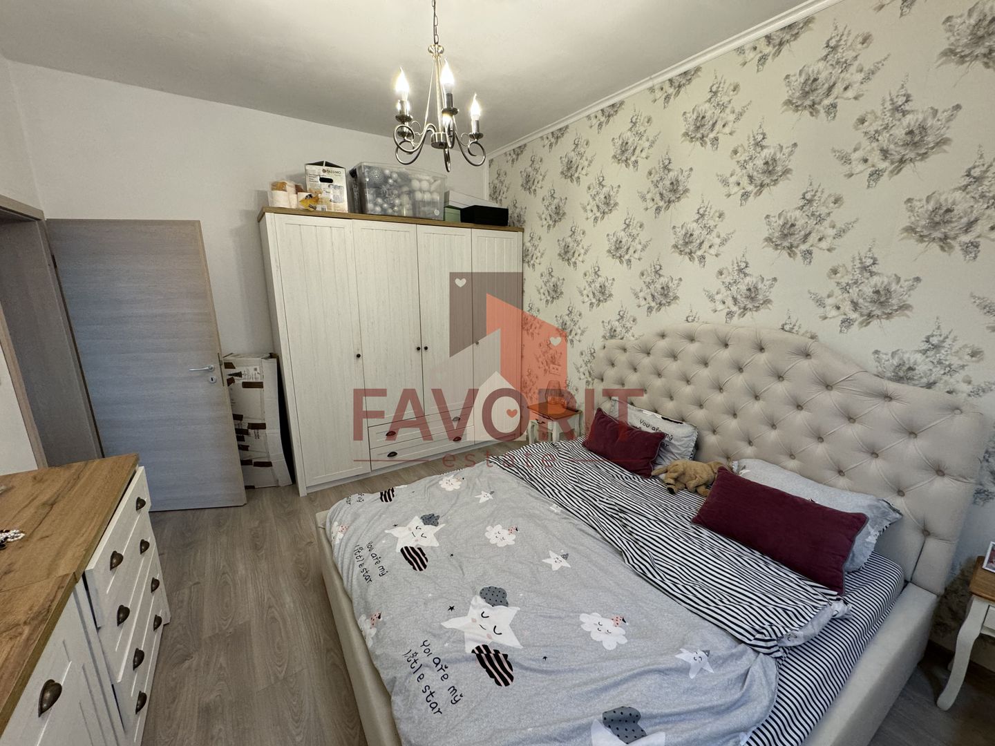 Mobilat si utilat. Pozitie excelenta. Villa construita in 2017 - Poză 7