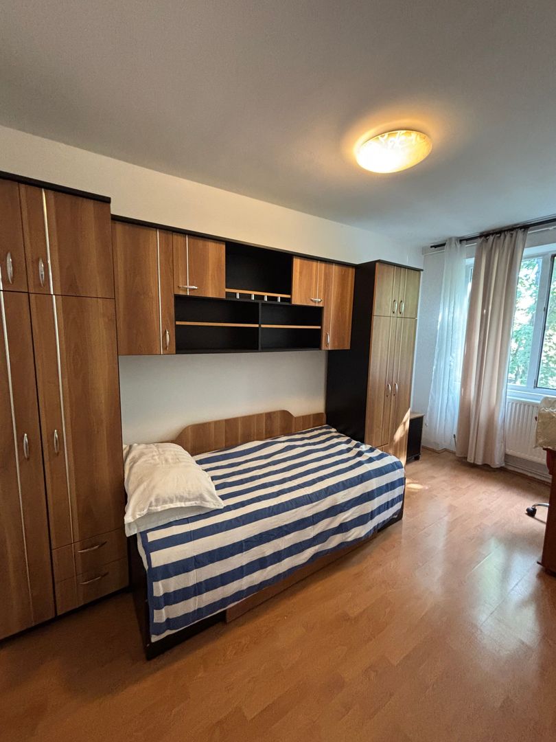 Apartament 3 camere zona Medicina - Poză 3