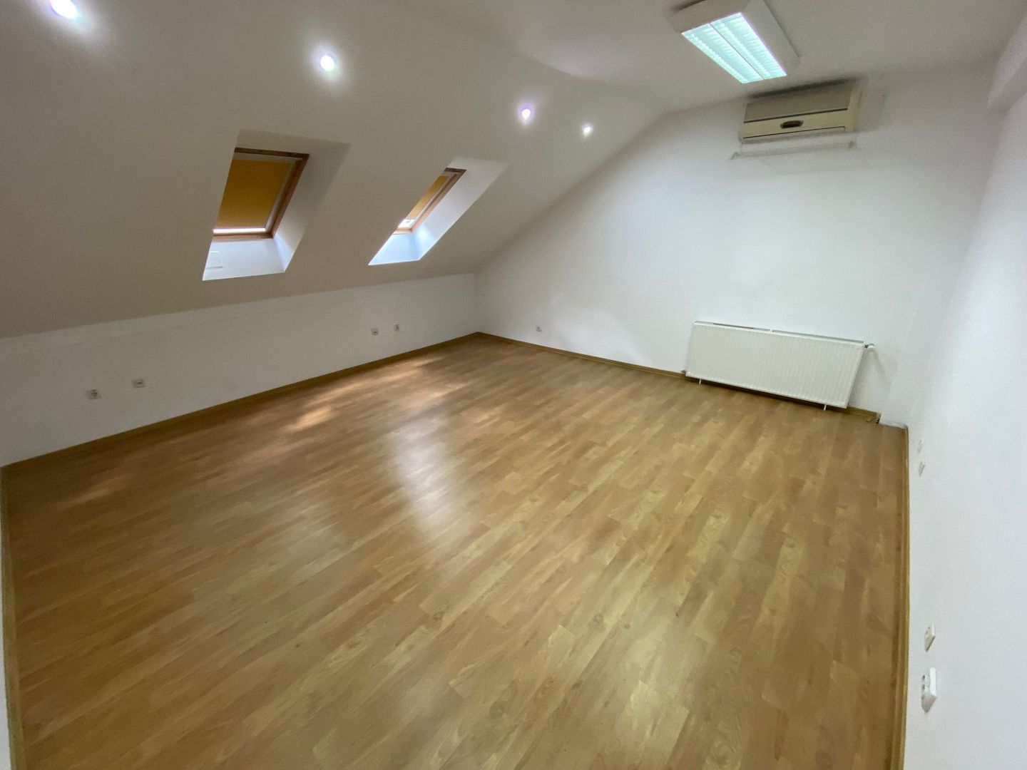 Cladire de birouri zona Olimpia Stadion  suprafață 1.100 mp - Poză 16