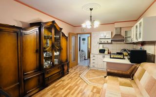 Apartament cu 3 camere pe str. Aluminei langa Liceul Ortodox - Poză 4