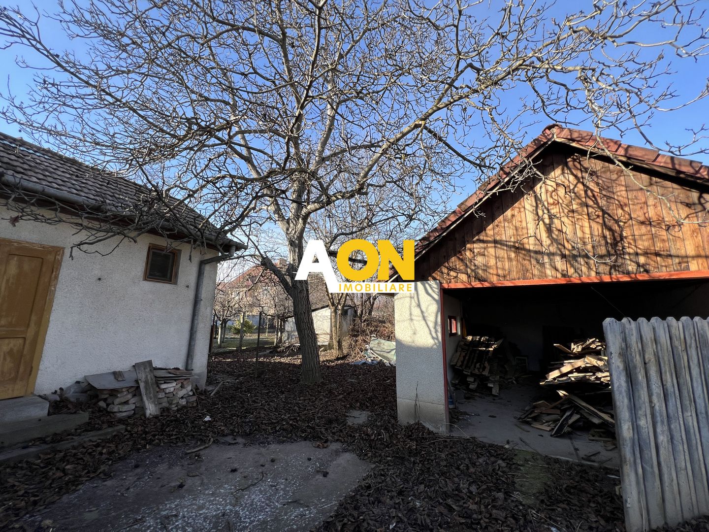 Casa de vanzare pretabila birouri/salon/spatiu comercial, 748MP - Poză 2