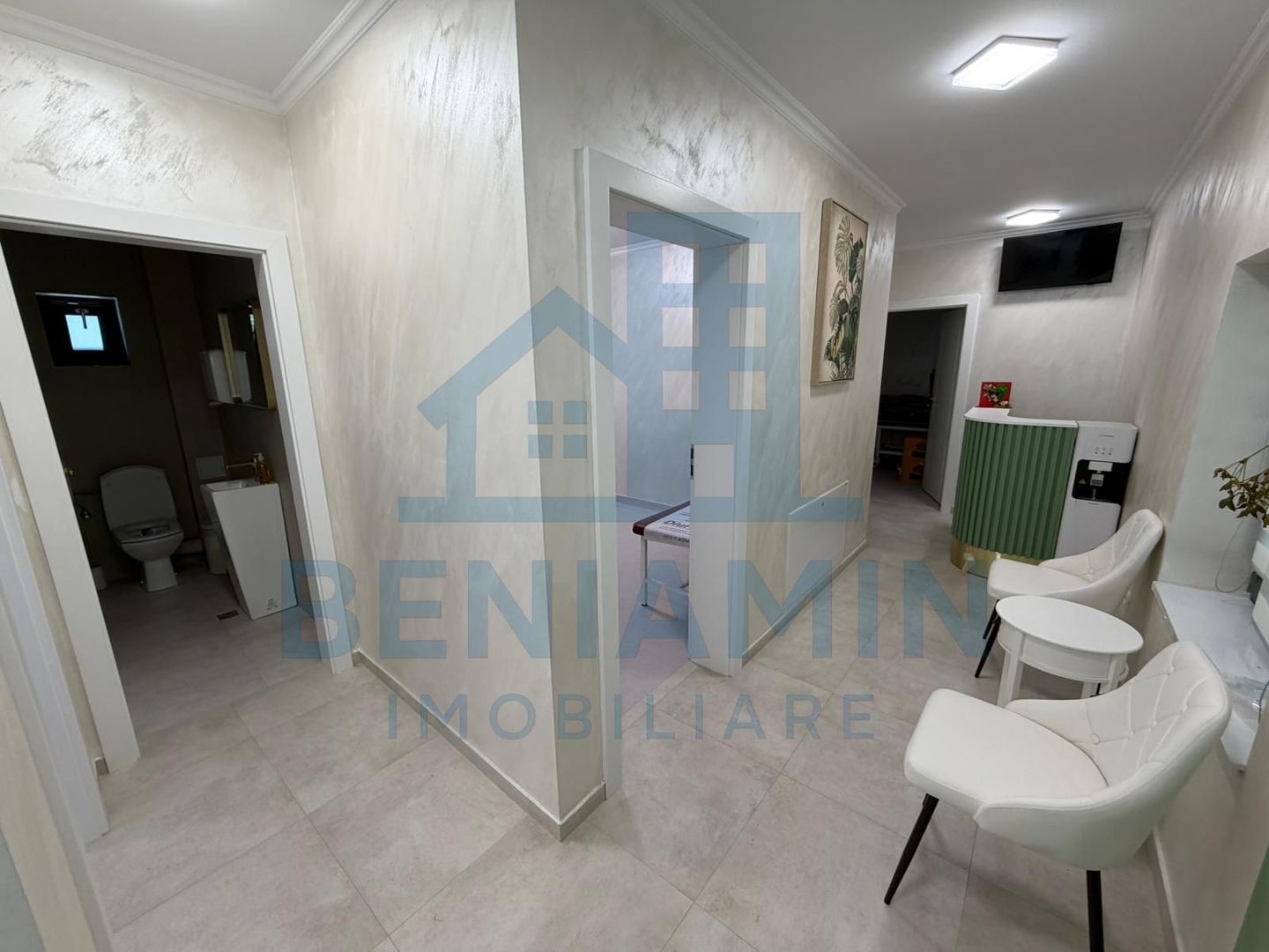 Spatiu modern cabinete medicale parter 50mp Toporasi Promenada - Poză 3