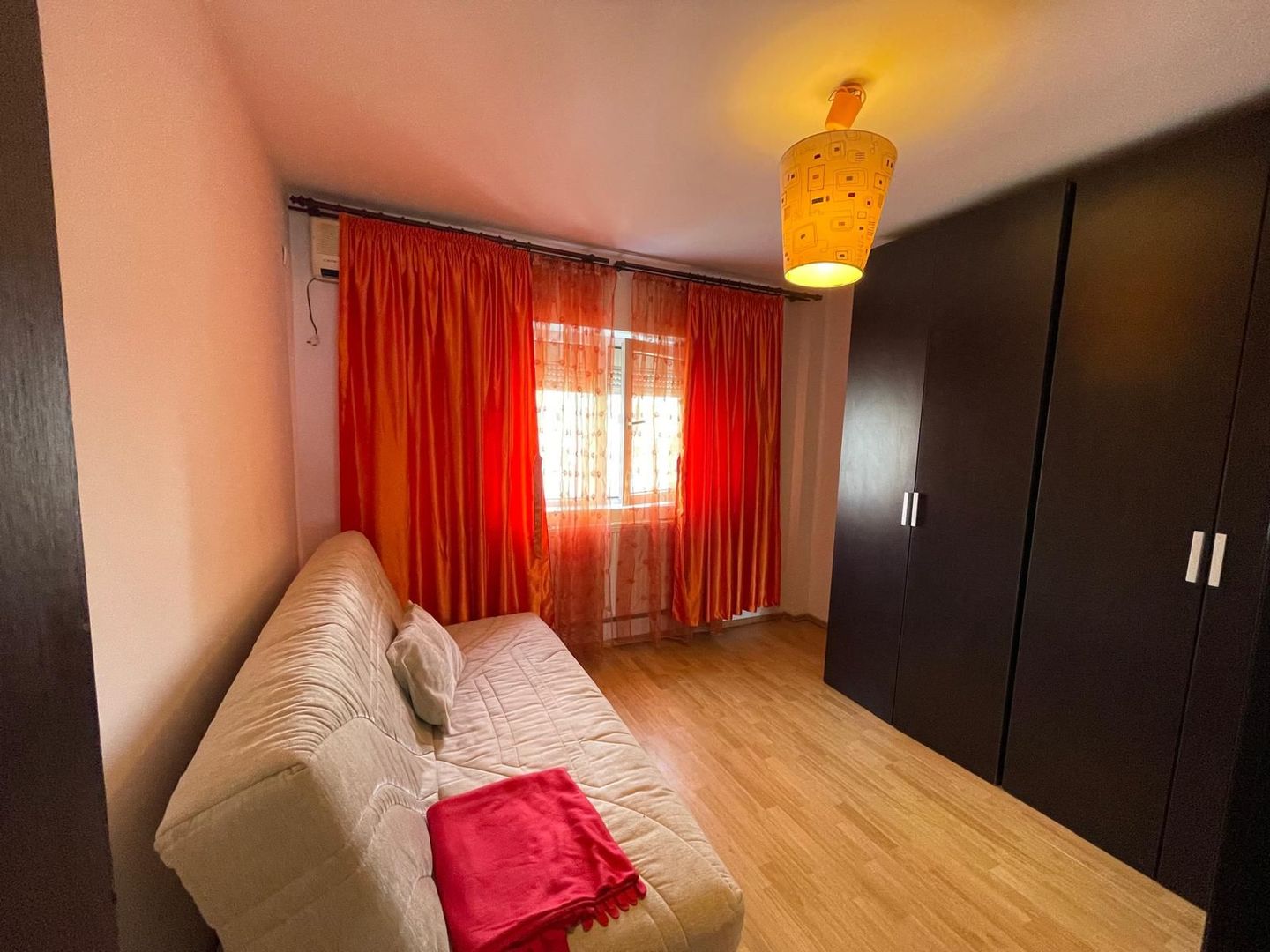 AP. 3 CAMERE TIMPURI NOI, LOC PARCARE, CENTRALA, METROU 10 MINUTE - Poză 5