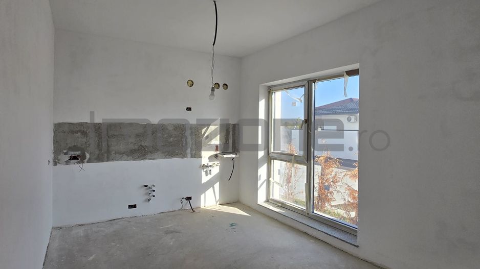 VILA OTOPENI - ZONA FERME| 4 CAMERE | 2 PARCARI | FINISATA LA ALB | COMISION 0%| - Poză 8