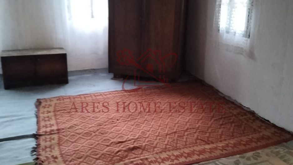 Casa spatioasa | 1500 mp teren - Ticvaniu Mare CS - Poză 4