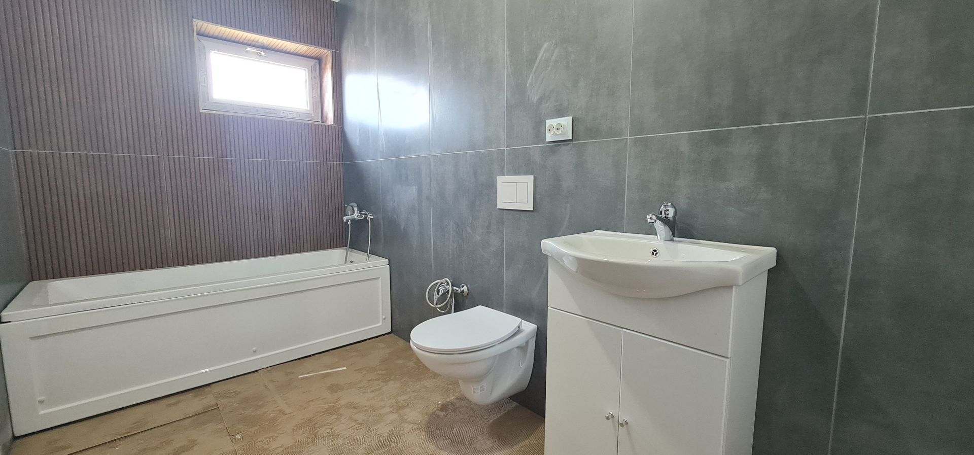 Casa individuala 4 camere finalizata intabulata Cartier Izvor Tarlungeni Brasov - Poză 8