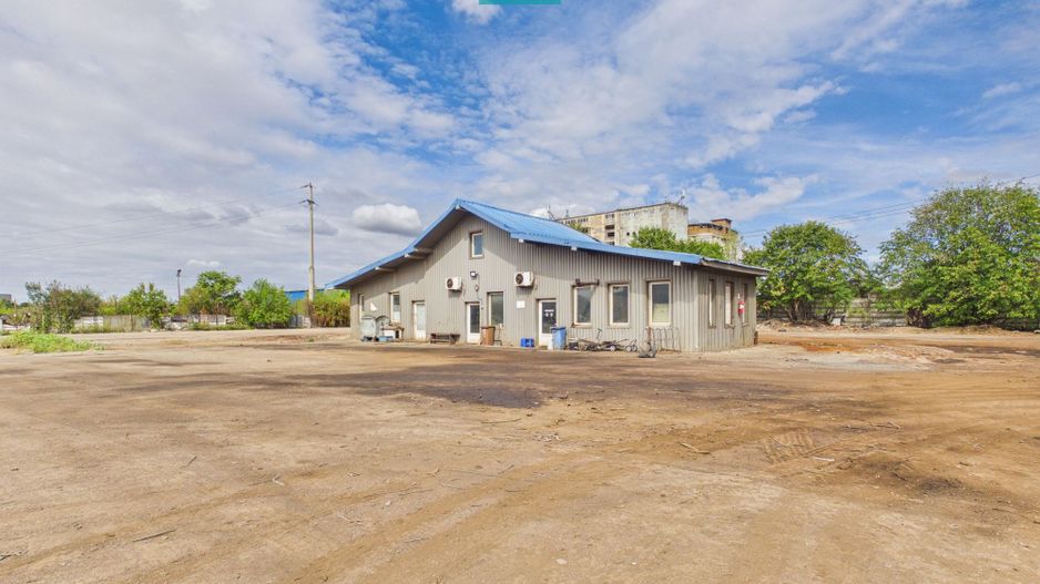 Platformă betonată 5000 mp Câmpul Liniștii - Poză 3