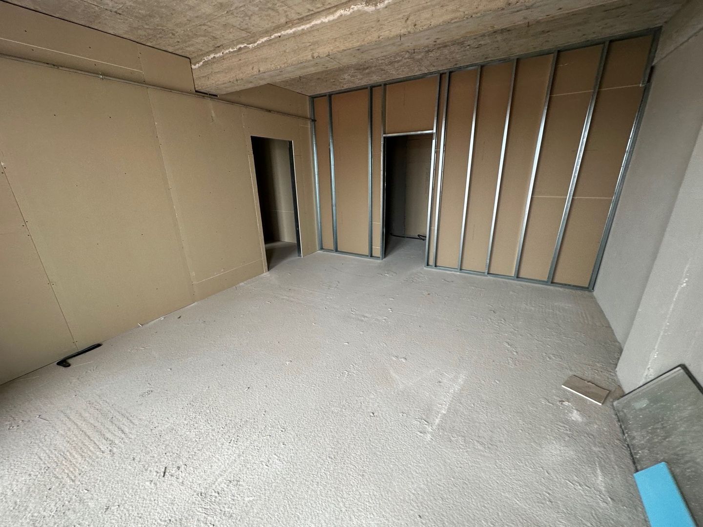 Cladire de birouri  Central pretabil activități medicale - Poză 29