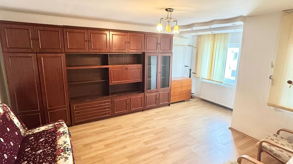 Apartament 3 camere de vânzare – Miron Nicolescu - Poză 1