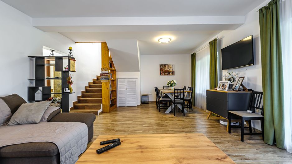 Casă cu mansardă, nouă, mobilată și utilată, în cartier Athena - Poză 5