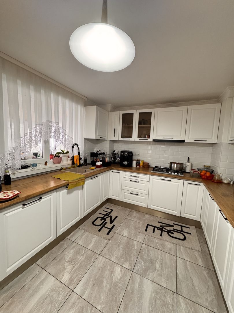 Vilă spațioasă cu 6 camere – Cartierul Viena, Oradea - Poză 6