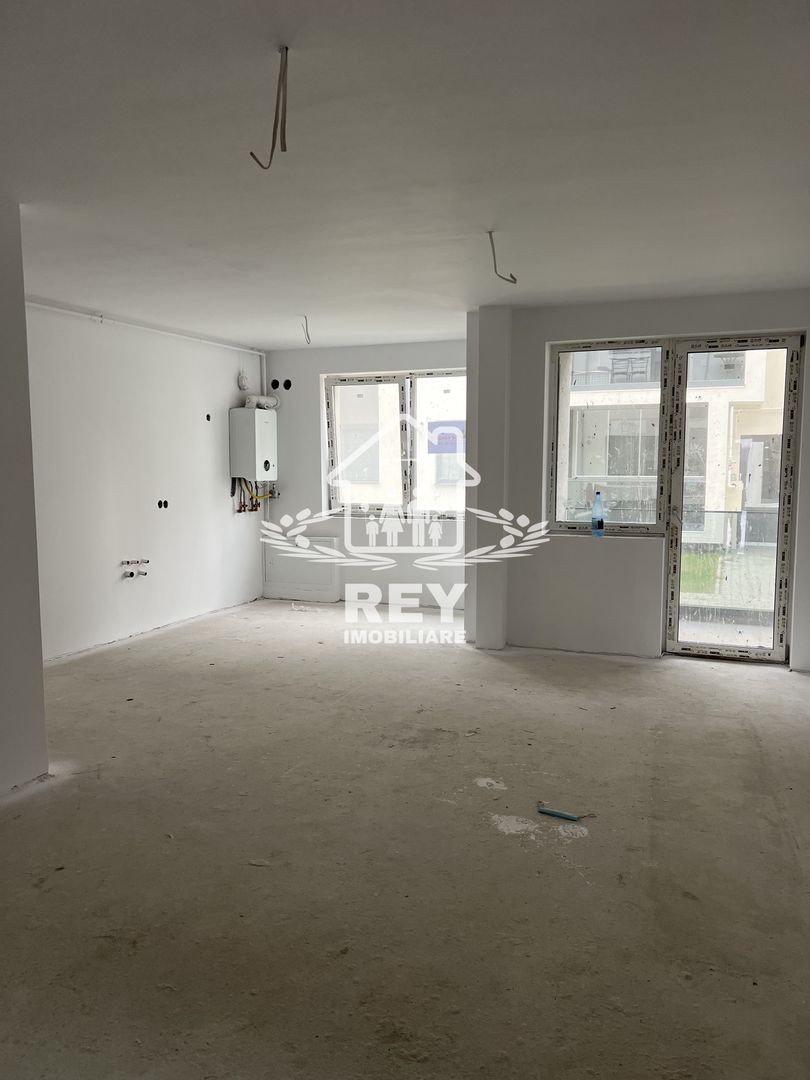 Apartament 3 camere,2 bai,2 balcoane, loc de parcare,Selimbar/Primarie - Poză 3