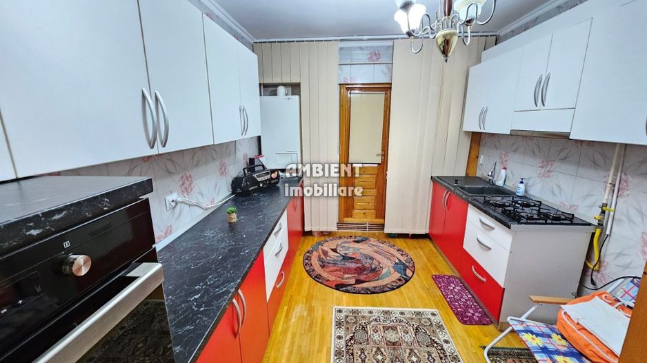 Apartament cu 3 camere, ETAJ 3, zona TRAIAN - PRIMARIE; - Poză 1