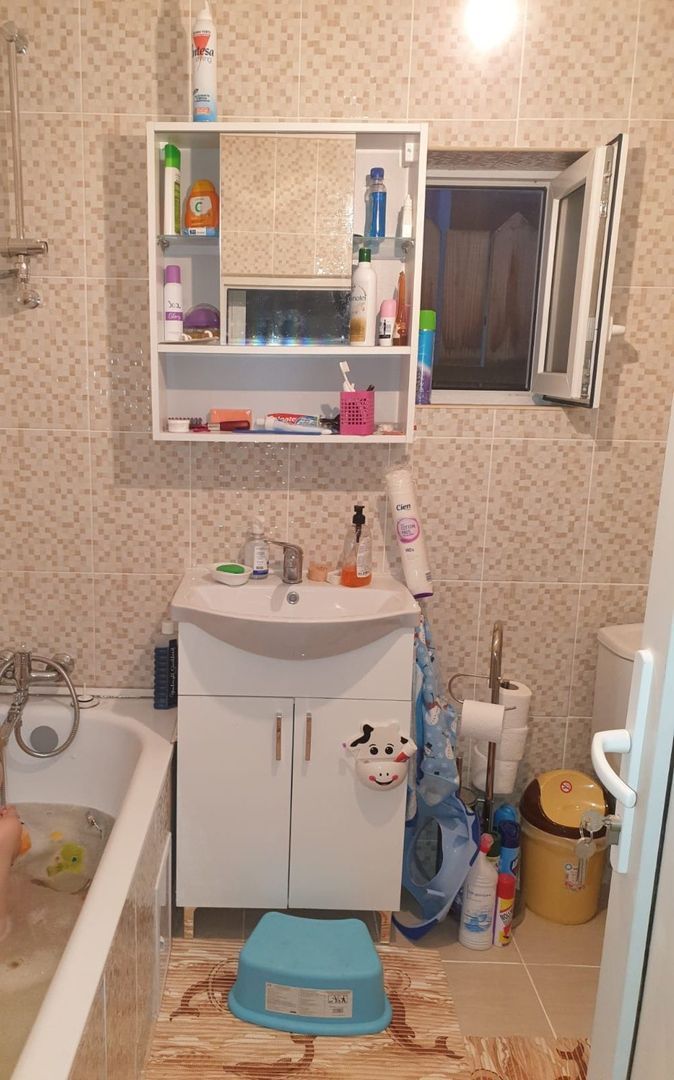 Casa individuala cu 3 camere si 1200 mp teren - zona Mehala - Poză 4